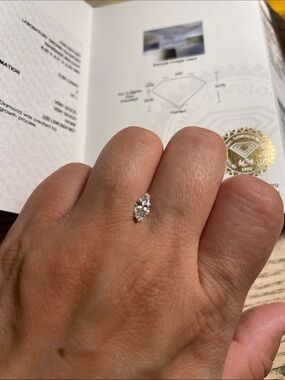 Marquise-Cut Diamond loose stone IGI certified- see all pictures! 💎